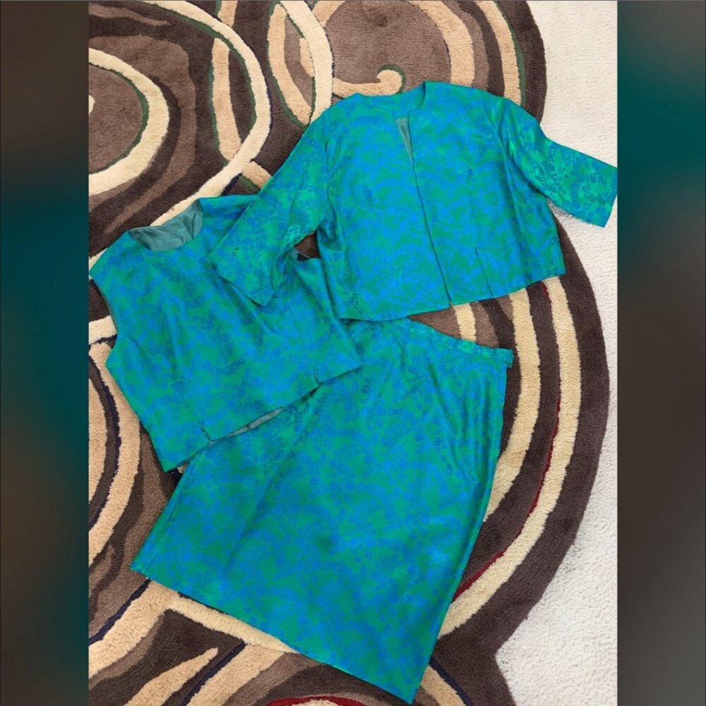 60s Satin Blue Green 3 pc Walking Suit Floral Mod MCM Top Jacket Pencil Skirt M - Picture 11 of 11
